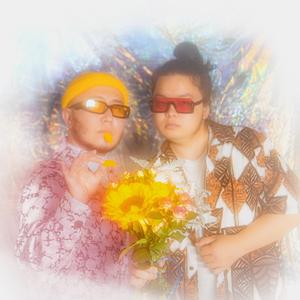 护士脱了精光让人吃㊙️奶小说
